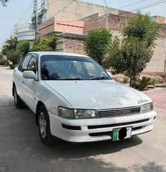 Toyota Corolla XE 2000