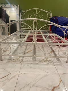 Iron single bed