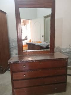 Dressing table