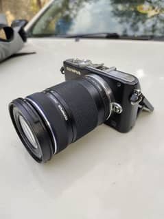 OLYMPUS EPL 3 MIRRORLESS DSLR