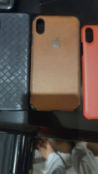 ip xs max and galaxy note 10 plus covers 3