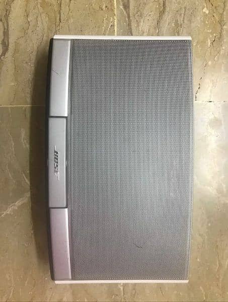 Bose sound Dock Portable Digital Music System 2