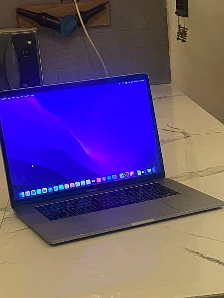 MacBook pro 15.4 up for sale 3