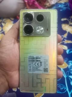 infinix note with box and charger dibba pack liya ta 4 month use kiya