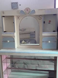 BED AND SHUKASE URGENT SALE