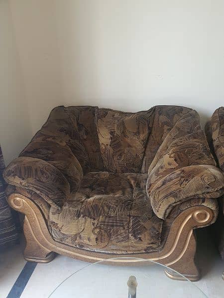 Sofa Set 3 2 and 1 seater in new used condition 1