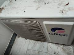 Gree AC 1/5  ok Condition 10 by 10 non repair compalid saman ke shat