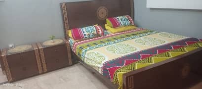 bed set for sale in good condition without matress