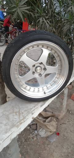 Alloy Rims 18 inches Japan made with tyres.