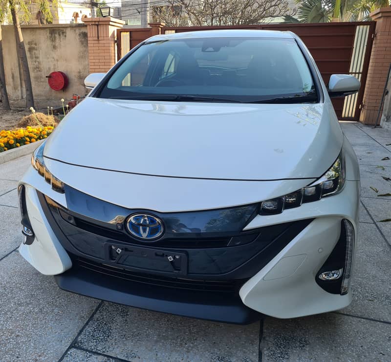 Toyota Prius PHV 2020 0