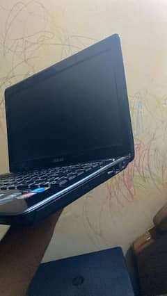 Asus Laptop Core i5 1st gen With Ati integrated Gpu with charger