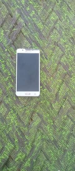 Samsung Galaxy J56 2gb 16gb snapdragon 410