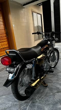 Honda 125 Special Edition Gold edition