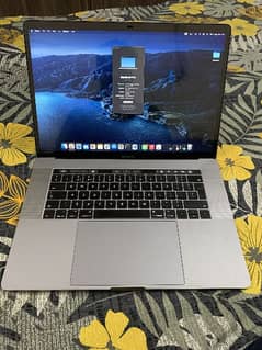 Macbook pro 2017 15" 16gb 512 gb