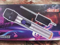 Professional Wireless Handheld Microphone with Receiver Crystal-