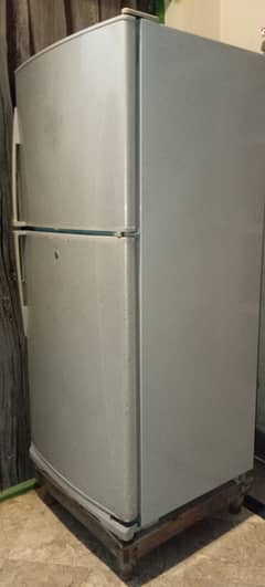 Dawlance Refrigerator for Sale with Genuine Gas