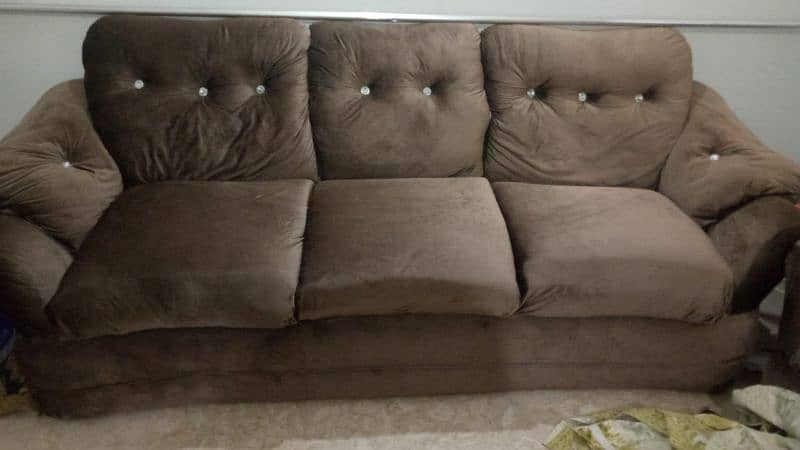 6 seter sofa set in good condition 1