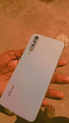 vivo S1