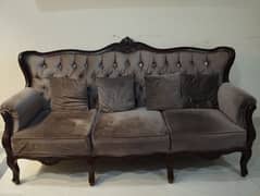 used like new chinioti 5 seater sofa