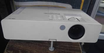 Panasonic PT-LB1EA 2200 lumens LCD Projector