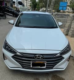 Hyundai Elantra 2022