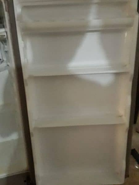 used Dawlance fridge 5