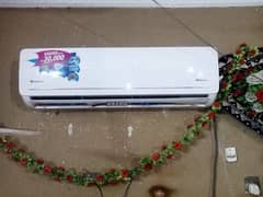 1.5 ton Dawlance inverter ac available