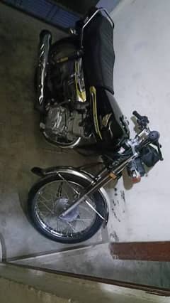 Honda 125
Model 2022
Demand: 1 lkh 95000