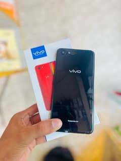 vivo Y83 6/128 with box and charger