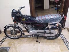 Honda 125(2017 Model) Red Color neat and clean bike