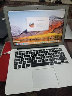 Macbook Air 2017, 4GB, 121SSD, clean like new