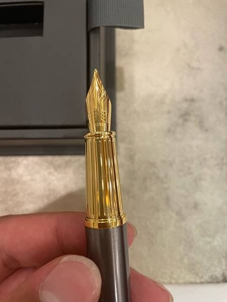 parker. . . . . gold tip 7