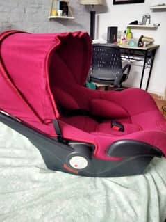 Tinnies baby carrier - car seat