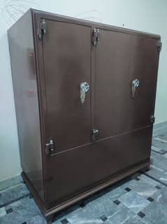 3 Door wardrobe or Almari 160+KG