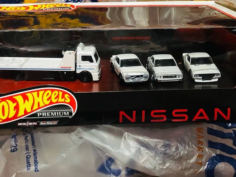 hotwheels and other brands diecast 18