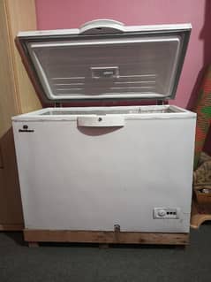 Dawlance chest freezer