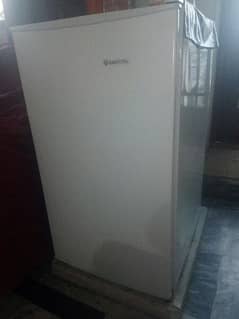Mini Refrigerator 4 Sale