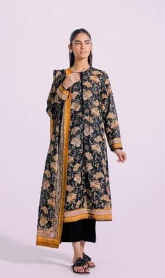 •  Fabric: Khaddar
• Women's clothing