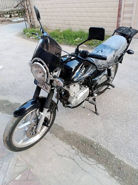 Suzuki GS 150 SE 6