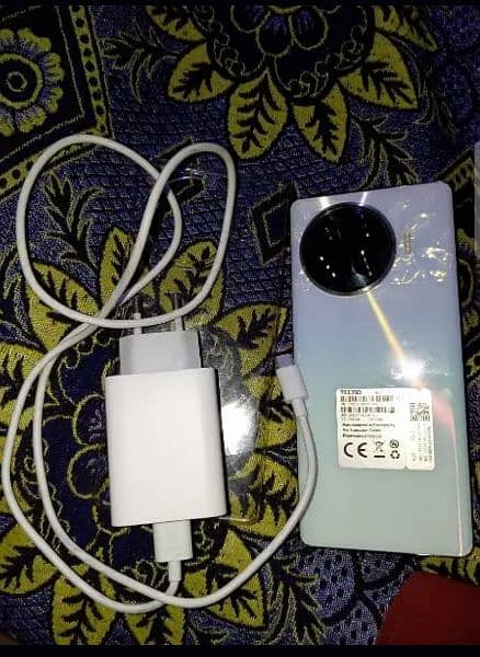 Tecno spark 20 pro plus 4