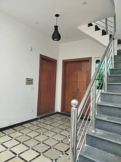 L block Major road 1 House available for rent