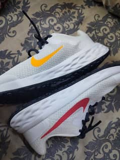 Nike runner brand new 0