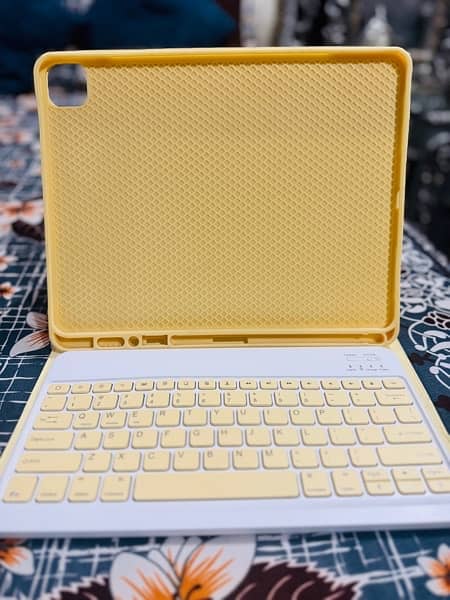 Keyboard Case for iPad Pro 12.9 inch, Yellow 1