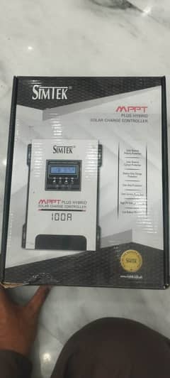 SIMTEK 100A MPPT Plus Hybrid Solar Charger Controller (Warranty)