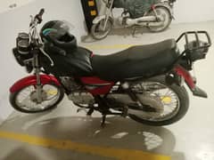 Suzuki GS 150 2015