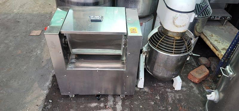 Mixer machine / dough machine 1