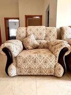 Sofa set urgent sale