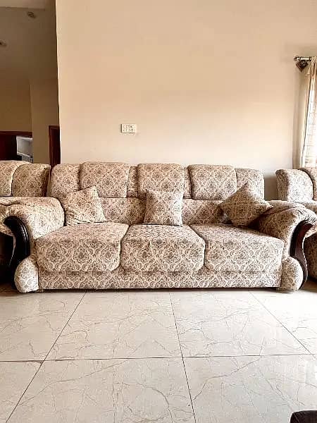 Sofa set urgent sale 1