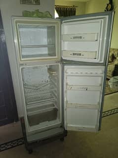 Dawlance 2 doors refrigerator