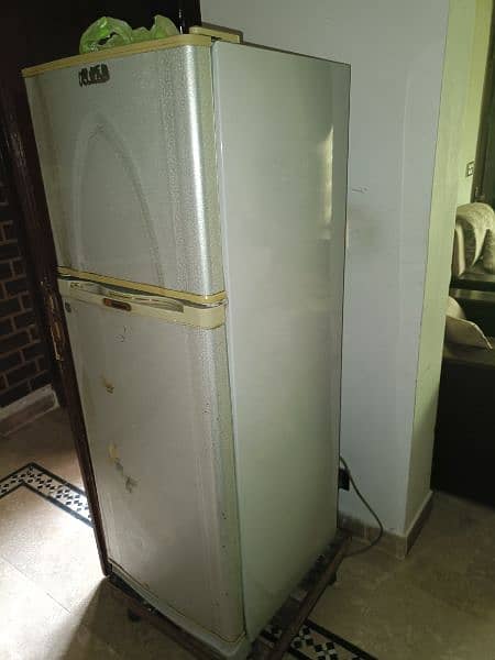 Dawlance 2 doors refrigerator 4